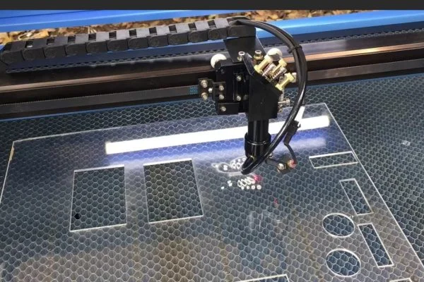 Selecting the Best Laser Cutting Service for Acrylic